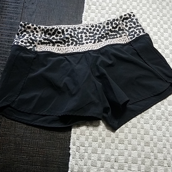 lululemon athletica Pants - Lululemon Black and Beige Spotted Run Times Shorts